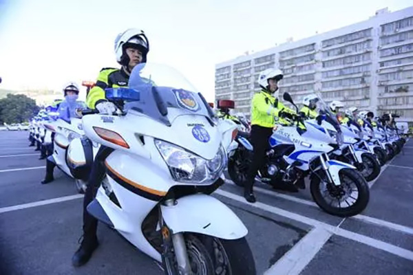 根据前期大数据调研判断，长沙警方查获6台假牌套牌无牌黑车