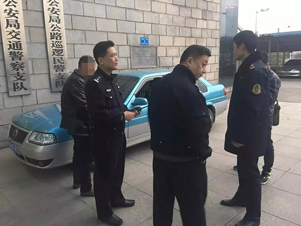 根据前期大数据调研判断，长沙警方查获6台假牌套牌无牌黑车